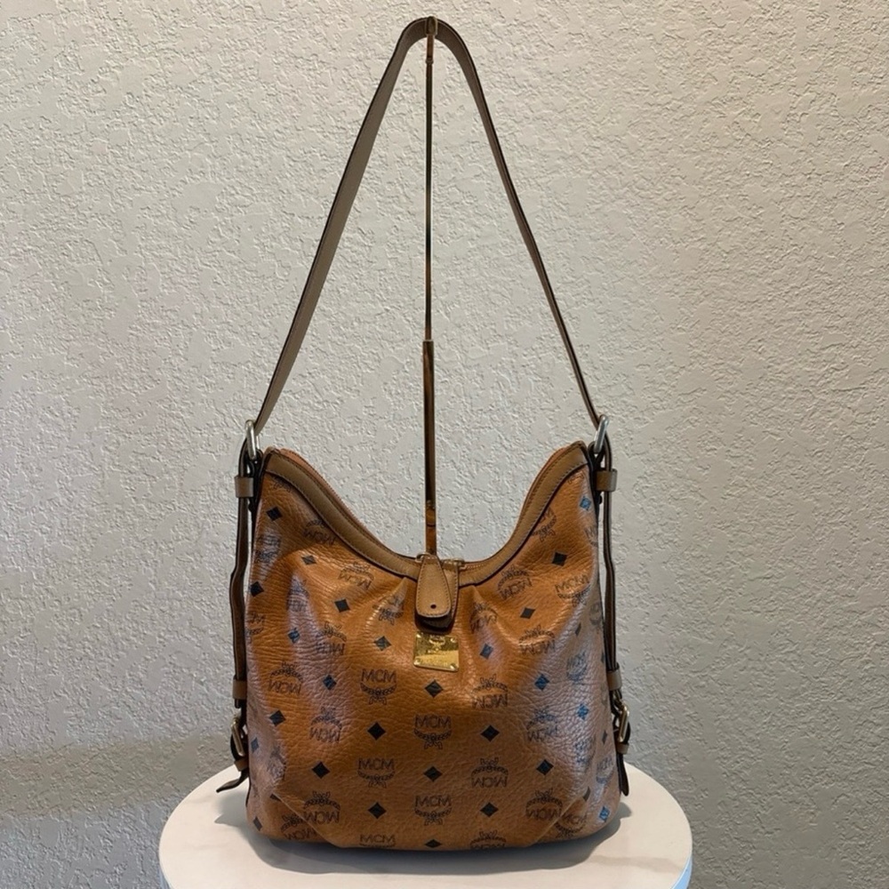 ❌❌SOLD❌❌MCM Visetos Hobo Shoulder Crossbody Adjustable Bag in Cognac